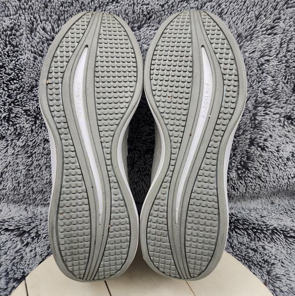 New Balance 1442 Women’s Size 8 - Picture 8 of 9